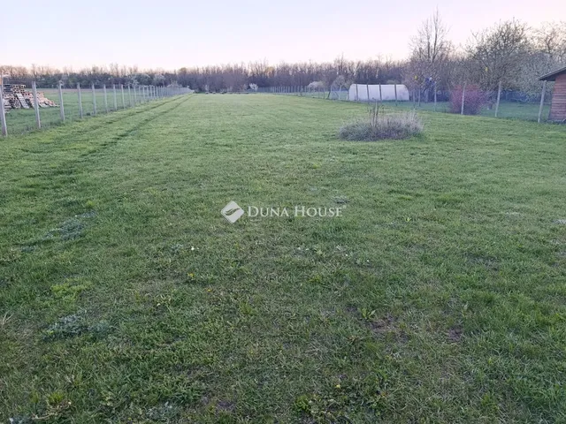 Eladó telek Gödöllő 6585 nm