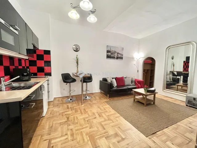 Eladó lakás Budapest V. kerület 79 nm