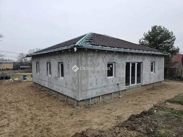 Eladó ház Pócsmegyer 120 nm