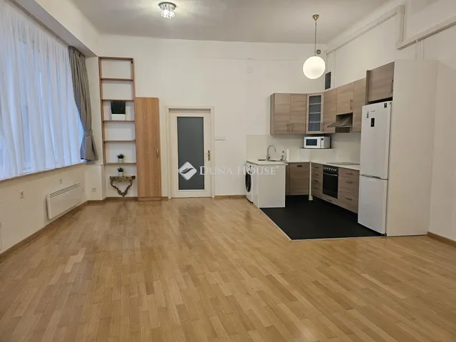 Kiadó lakás Budapest V. kerület, Haris köz 72 nm