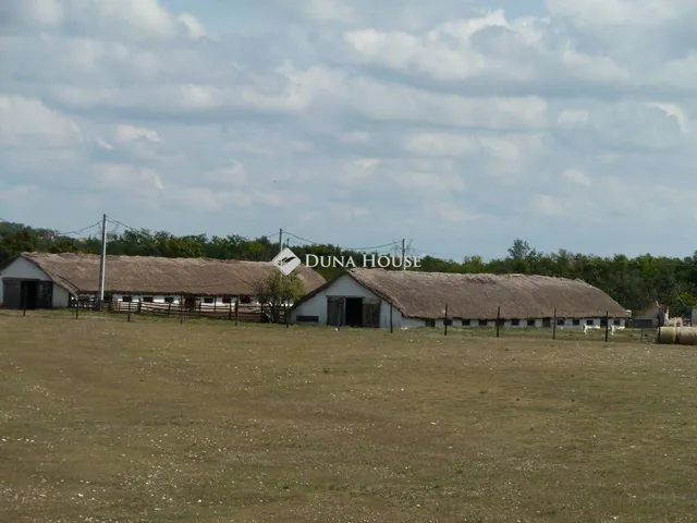 Eladó telek Csór 97925 nm