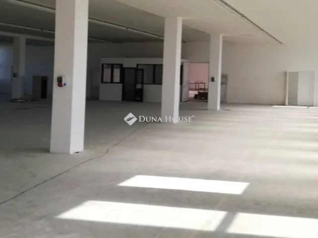 Kiadó kereskedelmi és ipari ingatlan Sárbogárd 1600 nm