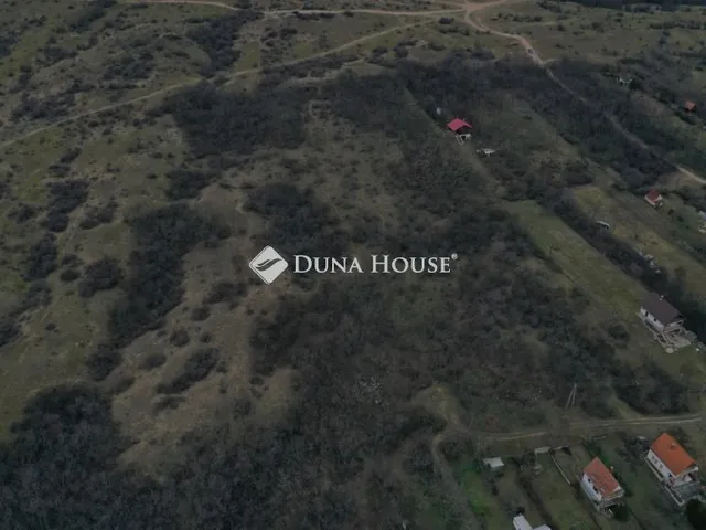 Eladó telek Pákozd 912 nm