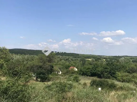 Eladó telek Pákozd 783 nm