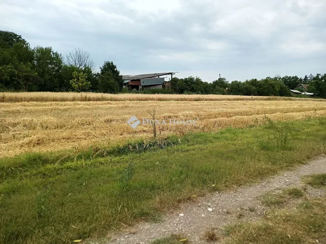Eladó telek Gárdony, Géza fejedelem útja 1042 nm