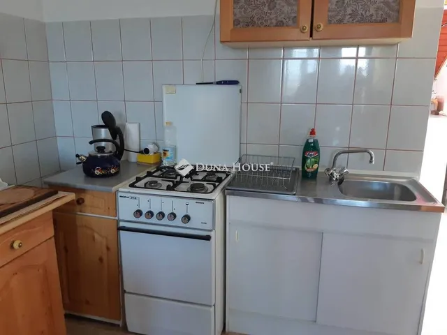 Eladó ház Dunaalmás 195 nm