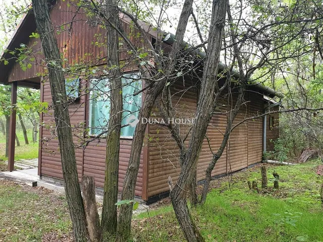 Eladó telek Pákozd 1056 nm