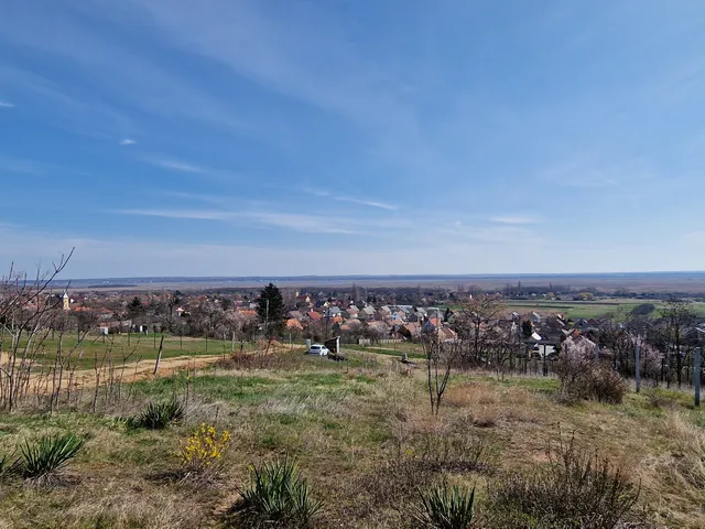 Eladó telek Pákozd 2196 nm