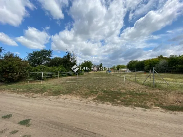 Eladó telek Gárdony 949 nm