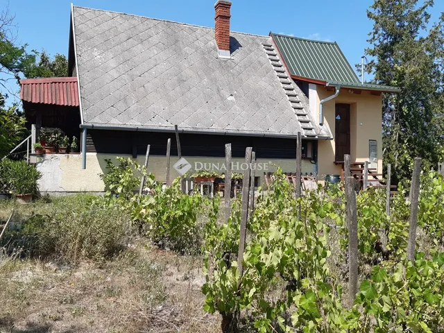 Eladó ház Lovasberény 85 nm