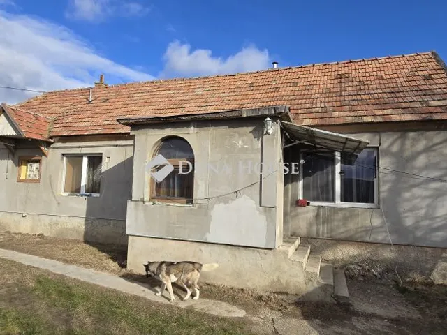 Eladó ház Királyszentistván 80 nm
