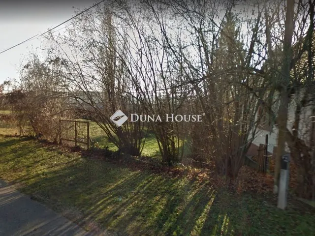 Eladó telek Velence 625 nm