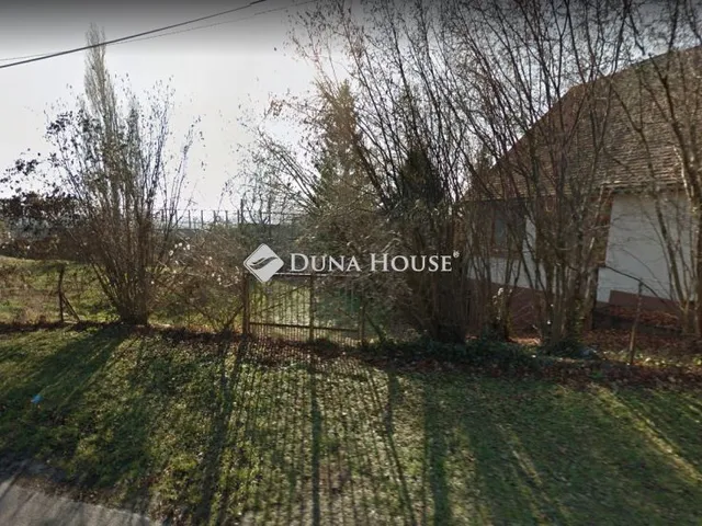 Eladó telek Velence 625 nm