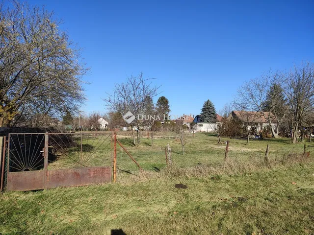 Eladó telek Pusztaszabolcs 706 nm