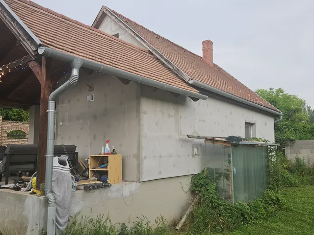 Eladó ház Baracs 90 nm