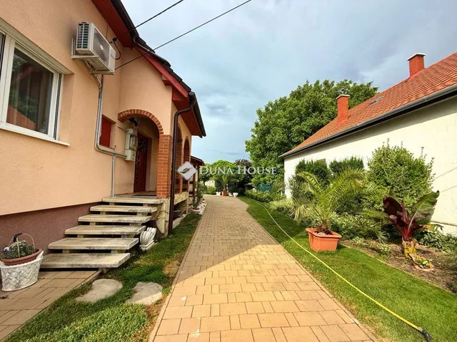 Eladó ház Kőszárhegy 140 nm