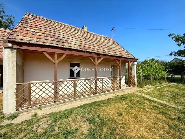 Eladó ház Kisláng 50 nm