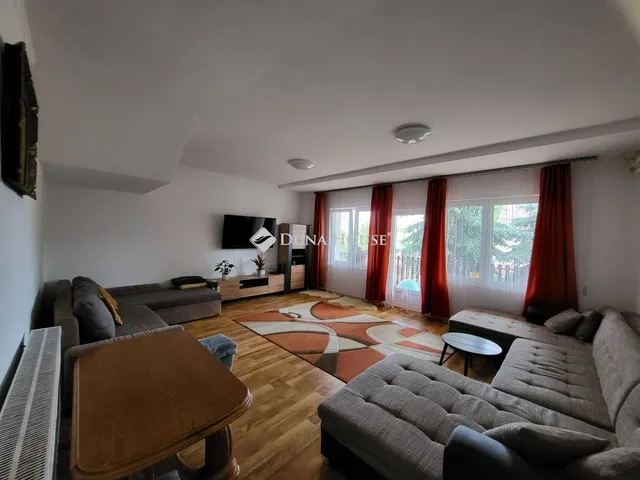 Eladó ház Szentkirályszabadja 320 nm
