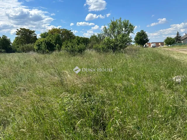 Eladó telek Ráckeresztúr, Liliom utca 1101 nm