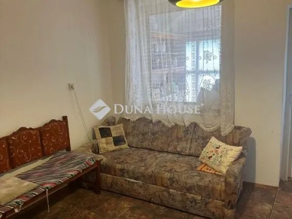 Eladó ház Beloiannisz, Szeptember utca 64 nm