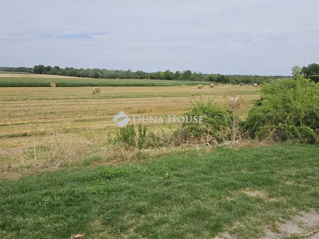 Eladó telek Iváncsa 1360 nm