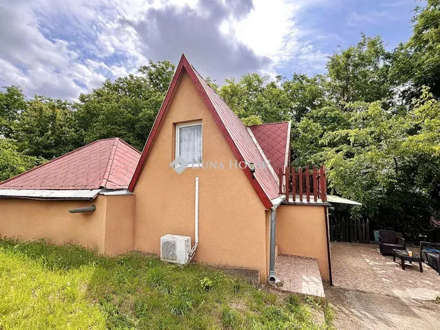 Eladó üdülő és hétvégi ház Adony 55 nm