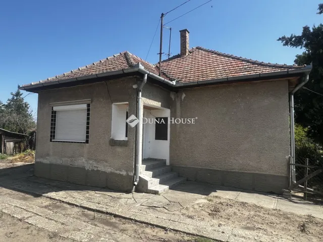 Eladó ház Cece 103 nm