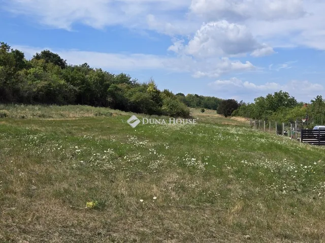 Eladó telek Nemesvámos 2206 nm
