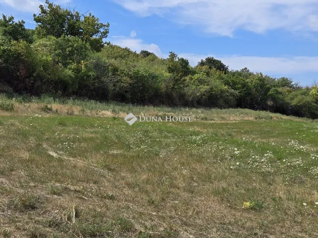 Eladó telek Nemesvámos 2206 nm