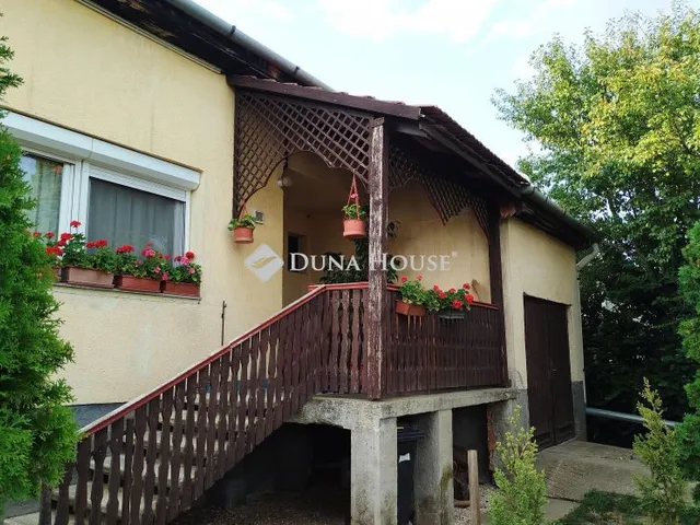 Eladó ház Kápolnásnyék 150 nm