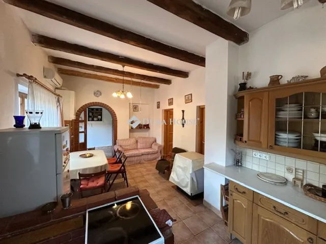 Eladó ház Mezőkomárom 122 nm