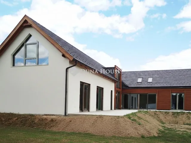 Eladó ház Sukoró 373 nm