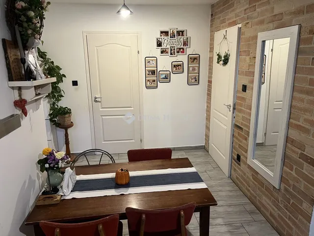 Eladó ház Pusztaszabolcs 74 nm