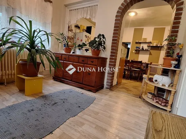 Eladó ház Nagykarácsony 66 nm