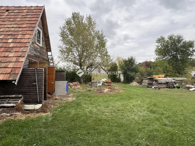 Eladó telek Székesfehérvár 938 nm