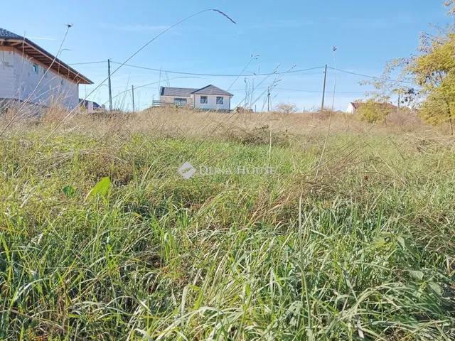 Eladó telek Szár 1028 nm