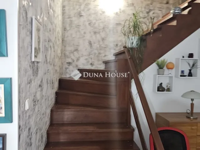 Eladó ház Székesfehérvár 280 nm