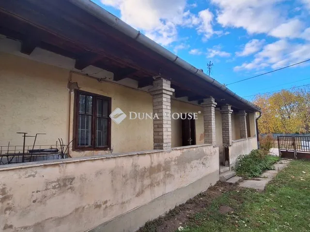 Eladó ház Cece 80 nm