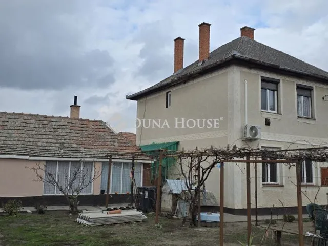 Eladó ház Alap 97 nm