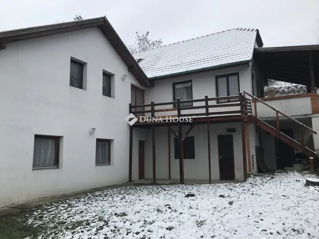 Eladó lakás Lovasberény 128 nm