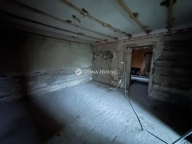 Eladó ház Györköny 140 nm