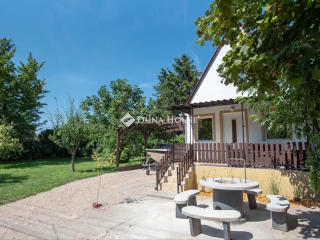 Eladó üdülő és hétvégi ház Kulcs 38 nm