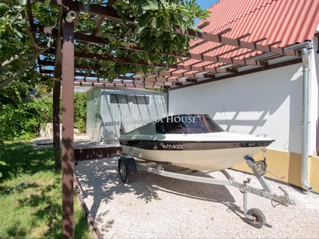 Eladó üdülő és hétvégi ház Kulcs 38 nm