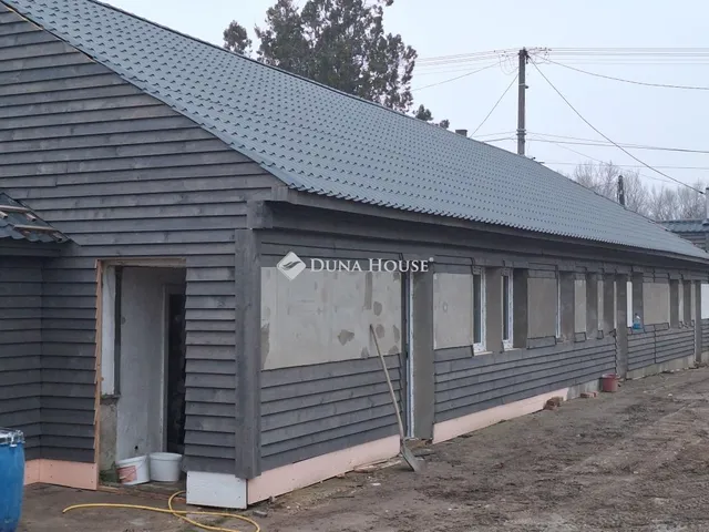 Eladó lakás Neszmély 36 nm