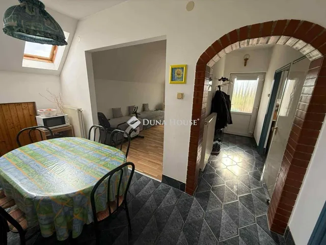 Eladó ház Lovasberény 179 nm