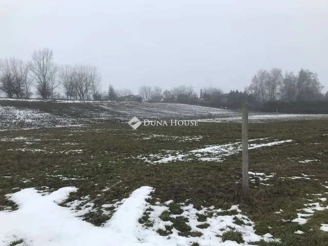 Eladó telek Fehérvárcsurgó 5402 nm