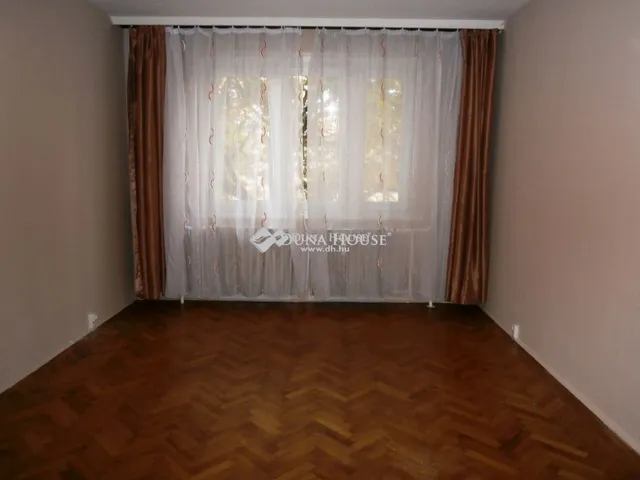 Kiadó lakás Székesfehérvár, József Attila utca 51 nm