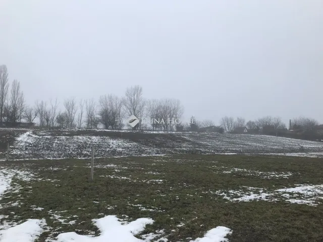 Eladó telek Fehérvárcsurgó 726 nm