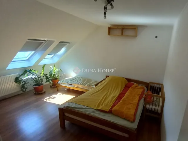 Eladó lakás Székesfehérvár, Lövölde utca 114 nm