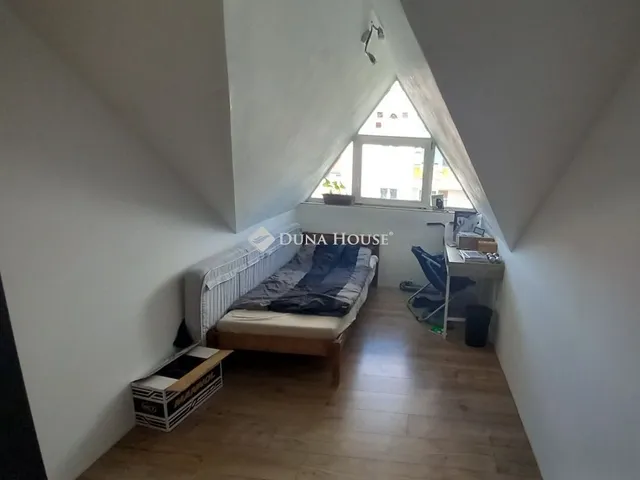 Eladó lakás Székesfehérvár, Lövölde utca 114 nm